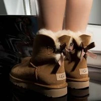 UGG MINI BAILEY BOW II