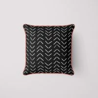 Sewing Down South Modern Outdoor: Black Arrows Pillow