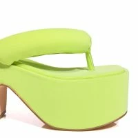 AZALEA WANG APRIL THING FLATFORM SANDAL IN GREEN -Sewing Down South shop azalea wang april thing flatform sandal in green green 5 5