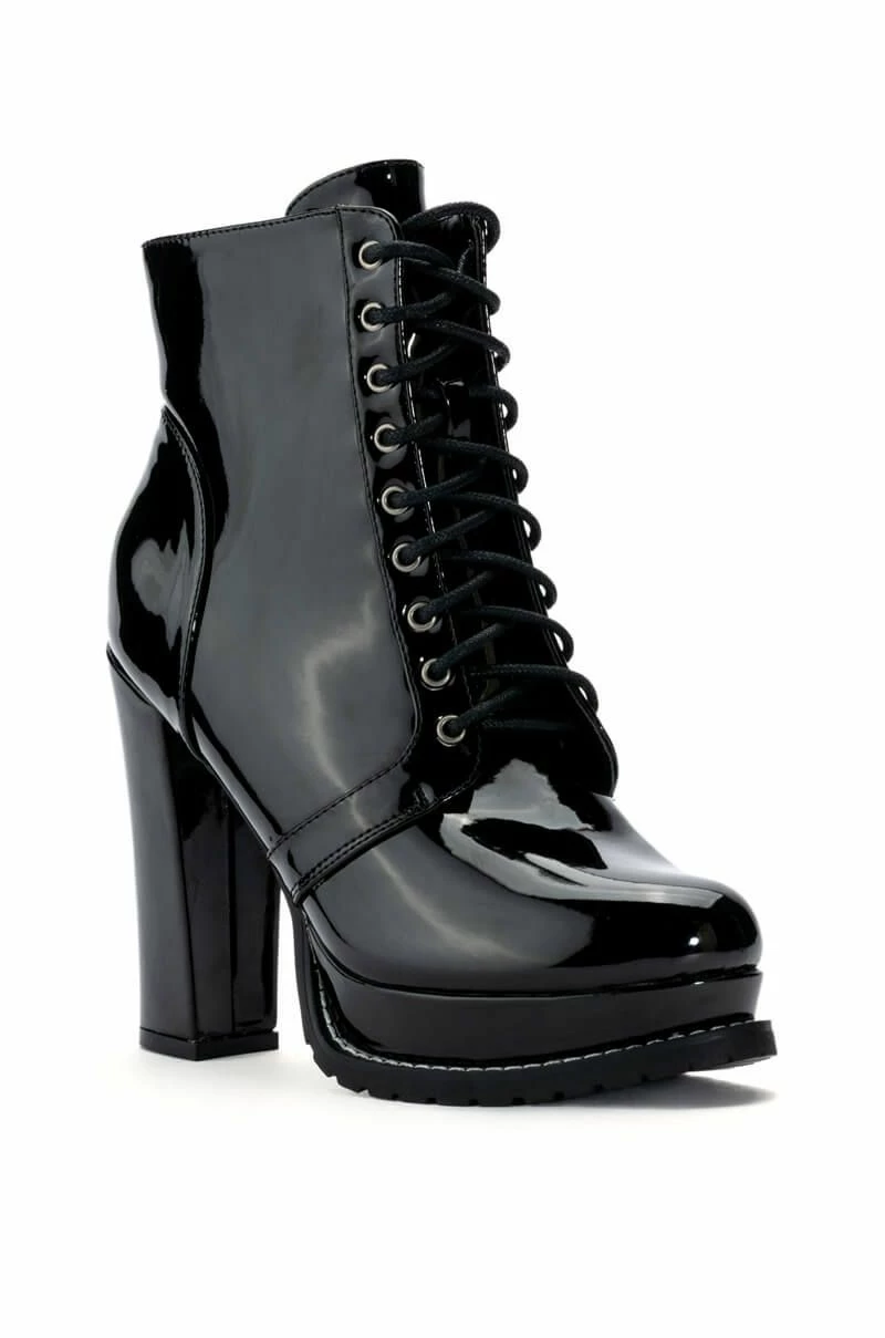 AZALEA WANG FREDDIE CHUNKY LACE UP BOOTIE IN BLACK 3 AZALEA WANG FREDDIE CHUNKY LACE UP BOOTIE IN BLACK - Image 3