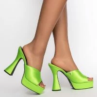 AZALEA WANG GOLDEN HOUR CHUNKY SANDAL IN GREEN