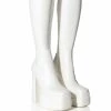 AZALEA WANG MAXINE CHUNKY PLATFORM BOOT WITH 4 WAY STRETCH IN WHITE
