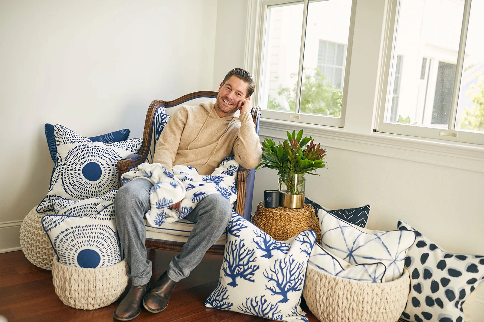 Sewing Down South Modern Collection: Navy Medallion Lumbar Pillow 3 Sewing Down South Modern Collection: Navy Medallion Lumbar Pillow - Image 3