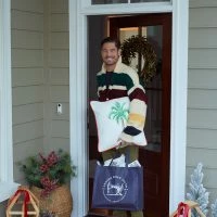 Sewing Down South Holiday Palmetto Pillow -Sewing Down South shop sds holiday22 338 websize 2400x