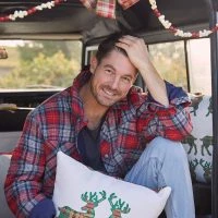 Sewing Down South HOLIDAY 2022: Holiday Reindeer Lumbar Pillow