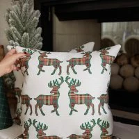 Sewing Down South HOLIDAY 2022: Herd Of Reindeer Pillow -Sewing Down South shop sds holiday22 92 websize 2400x
