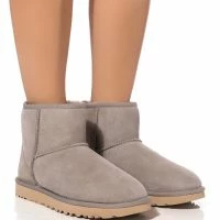 UGG CLASSIC MINI II